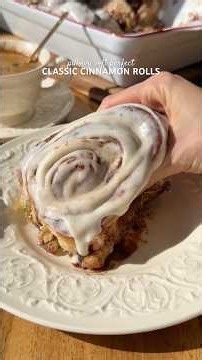 perfect classic cinnamon rolls ☕️🤎✨ recipe link in description! #cinnamonrolls #recipe #baking