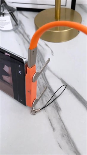 ⚡ One cable. So many upgrades. This MFi-certified 2-in-1 charging cable delivers fast, reliable power with a 240W output, plus a 360° rotating invisible stand for hands-free use. Detach when you need, rotate how you want—clean, simple, and super convenient. ✔ Certified & reliable ✔ 2-in-1 detachable design ✔ Built-in rotating stand Upgrade your daily charging setup. 🔌✨ | Marvelousee