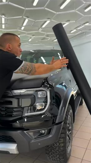 PG Details on Instagram: "Matte Black Front Fender DIY Wrap: Ranger Raptor Precision 🛠️📐 This PG Details video focuses on the front fender matte black wrap on the Ranger Raptor. Tight curves, stretch zones, and edge transitions are shown in close detail. A technical example of clean vinyl control on complex panels. Would you start learning wraps on fenders? 🤔 #FordRangerRaptor #FenderWrap #VinylWrap #MatteBlack #WrapDetail #DIYCarMod"