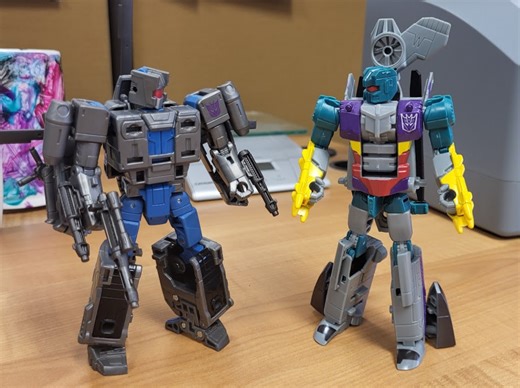 Transformers Age Of The Primes Deluxe Vortex Additional In-Hand Images