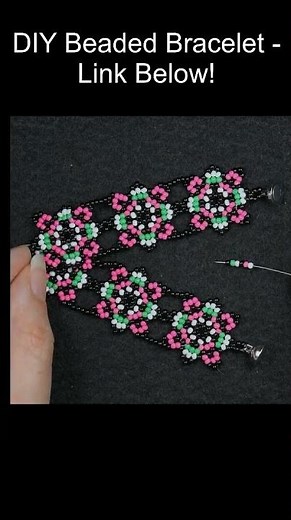🌸 DIY Beaded Bracelet | Colorful Geometric Seed Bead Design!