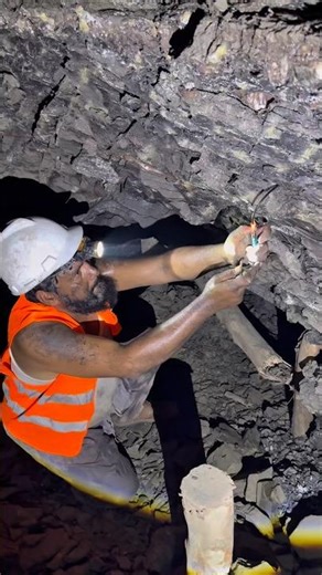 How Blasting Work in Underground Coal Mine #satisfying #coalmining #minecraft #shortsfeed