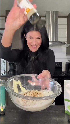 Collagen-infused keto fathead dough 🍕 🥯 🥨 Recipe from @The Keto Dealer 🖤