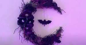 How To Make A Moon Wreath (DIY)