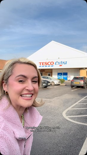 Caroline Parker on Instagram: "AD - @tescofood is the place to go as a mum for those spontaneous pizza and movie nights for the kids - Clubcard in hand of course. The Tesco Clubcard is so easy to have on your phone through the Tesco Grocery & Clubcard app. All you need to do is look out for those yellow Clubcard signs in store and then swipe your app at the checkout to watch your total reduce. Happy shopping x #Tesco T&Cs apply, Clubcard/app required"