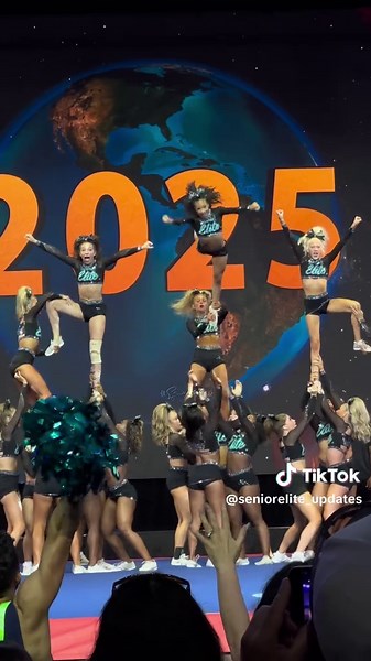 Senior Elite Cheerleaders Compete at Worlds 2025