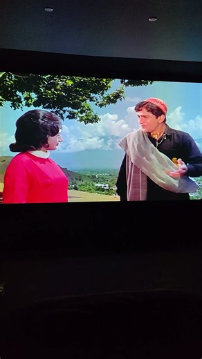 BENQ MH560 1080P 3D HOME CINEMA THEATRE PROJECTOR AVAILABLE BHOPAL BAIRAGARH CALL ME 8602789262