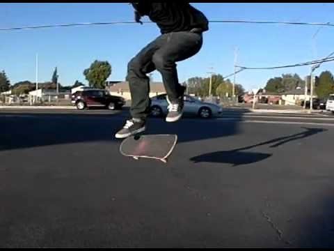 SLOW MOTION 360 KICKFLIPS