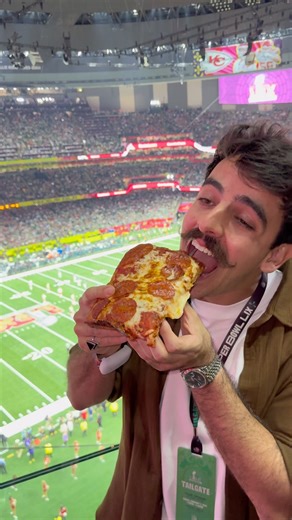 18K views · 703 reactions | Minha primeira vez no Super Bowl e claro...