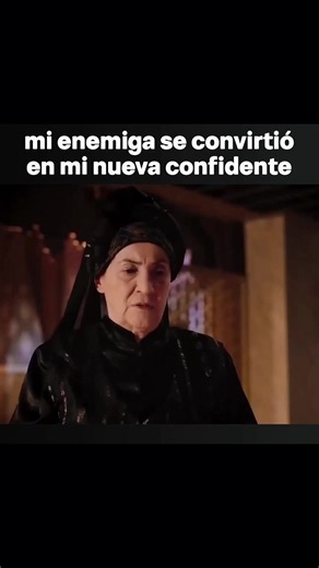 Señorita Afife se vuelve leal a la Sultana Hurrem