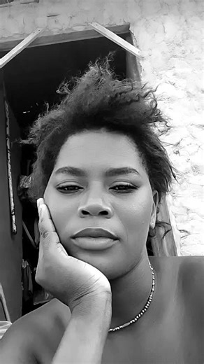 Assia selemane Selemane (@assiaselemanesele)’s videos with som original - Sérgio Smith