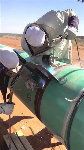 Pipeline Installation: Manual Electrode Welding