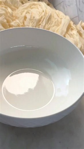 Nothing beats the taste of authentic smokey Baba Ghanouj 🤍 Who’s dipping first? 👇 https://tastegreatfoodie.com/how-to-make-baba-ghanouj-3-easy-methods/ #BabaGhanoujLove #SmokeyGoodness #LebaneseCuisine #FoodieFavorites | Tastegreatfoodie