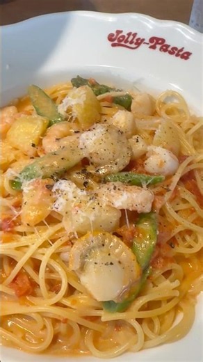 JOLLY PASTA #newmenu #lunchtime SHRIMP SCALLOPS and ASPARAGUS in TOMATO CREAM SAUCE #yummy