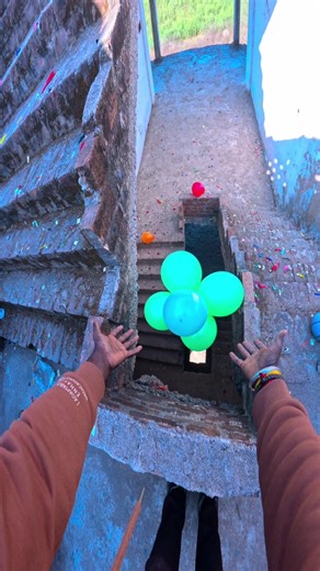 Balloon Gaye😱 #shorts #trending #parkour #shortvideo #youtubeshorts #stunt #foryou #new #viral #jump