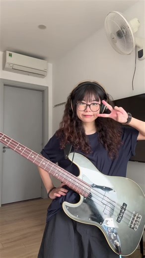 Jamiroquai Runaway Bass Cover by Mel