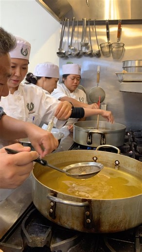 Do you know how to make tempura? At sushi chef institute, the method we teach is a traditional Japanese way in making delicious, light, flaky tempura🍤 Sign up today to learn how to make this! | Sushi Chef Institute