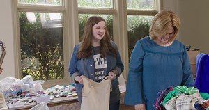 surprising jennifer and sydnee #womanamen: et.tv/2qld4TM | Dierks Bentley