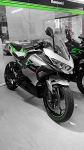 6.2K views · 69 reactions | ⚡️Kawasaki Ninja E-1, a fully electric motorcycle.⚡️ Kawasaki is currently on a roll in testing new forms of mobility and this is one of their recent output. Took a quick look at this new model by Kawasaki. Under the “fuel tank” lies two batteries. The walk mode function, with reverse. Eco riding mode and so on. Im excited to see the hybrid version tho, the Ninja 7. #kawasaki #ninjaE1 #fullElectric #EV | Neo Moto | Facebook