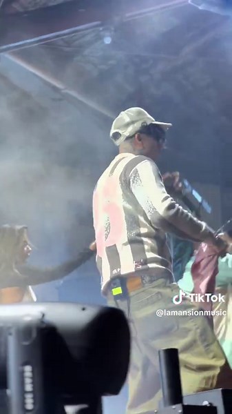 Alemán el huracán en concierto