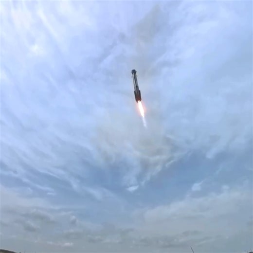 136K views · 2.9K reactions | The science behind Falcon 9’s landing isn’t just impressive—it’s a mind-bending mystery worth unraveling. #SpaceX #Falcon9 #science #facts #physics | Rocketry | Facebook