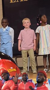 Hey get out my way 🤣 | Dance Move