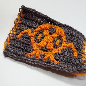 Mosaic Circle Bug pattern by Sequoia Ananda