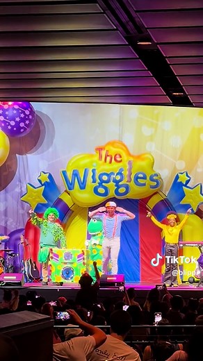 Blippi Surprises The Wiggles and Learns New Dance Moves