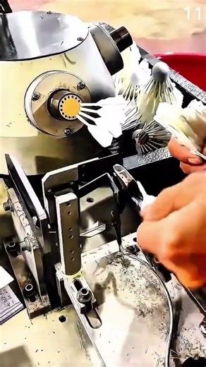 Adjusting shuttlecock assembly machine using hand and control lever