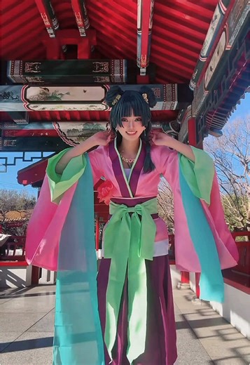 壬氏様とダンス練習中のコスプレ encounters