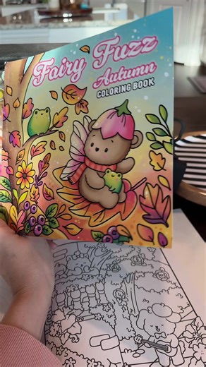 Im back.. 🍂 Autumn’s books 📕🙊 getting back to it.. #colortok #foryou #fyp #ohuhumarkers #adultcoloringbook @grabieofficial @Ohuhuart @Annaemiliastudio