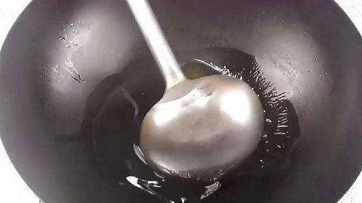 大厨教你家常炖鲤鱼方法，简单又好吃