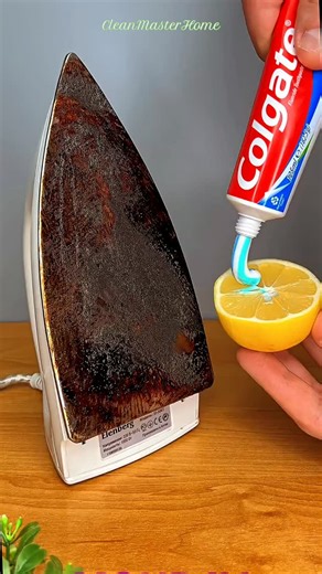 twinkle on Instagram: "Apply this to an old iron and it will be like new! #clean #diyclean #iron Ingredients: Lemon Toothpaste Baking soda Vinegar C-@CleanMasterHome"