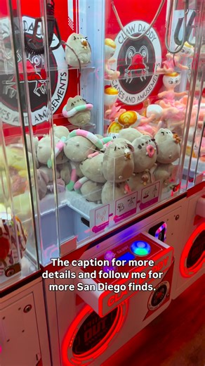 👾 An arcade place that actually lets you win… 🍔 Follow @gisellelelux for more San Diego finds I may or may not be somewhat obsessed with claw machines and all the various plushies available for winning. I stumbled upon this super cute claw machine shop in Mission Valley and let me tell you, we actually have fun and won some plushies. The staff at Claw Daddy is super friendly and they even opened up some of the cases to move things around to make it easier for us to win (we went incognito, so t