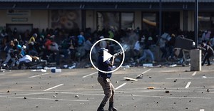 Police in South Africa Fire Rubber Bullets at Crowds as Unrest Escalates