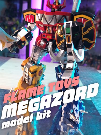 REVIEW!! Repainted Flame Toys MegaZord Model kit 大獸神 大概跟一盒HG差不多 只是零件比較大 組裝過程會發現很多很驚豔的地方 關節的裡面居然有先打好金屬樁 而且很多地方都有定位點 大部分的顏色都預塗裝好了 大概噴個陰影就很漂亮咧！！ 缺點就是可動稍微可惜 黃豹必須要向我影片中那樣變形 腳掌才免強算是可以支撐身體 另外就是雖然鼠蹊部下拉式的關節有金屬樁 但是因為下半身還是太重難免有點鬆動 另外膝蓋彎曲只有90度也是略為可惜 但是整體素質真的是對得起價格了 這應該算是這個大小裡面最便宜的大獸神 #flametoys #superrobot #voltesV #teamtaiwan #megazord #superSentai #スーパー戦隊 #powerrangers #shinkalion #變形金剛 #neoinstatoyz #hasbro #hasbrotaiwan #megaman #optimusprime #toycollector #フィギュア #transformers #トランスフォーマー #takaratomy #タカ