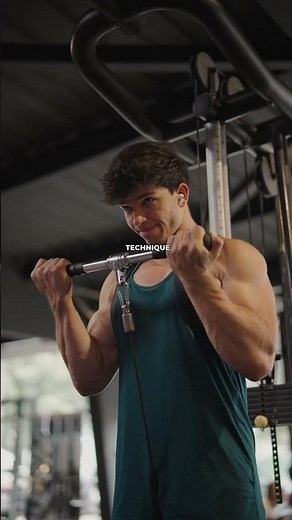 The TOP 3 Exercises for BICEPS (with Fleckinho)