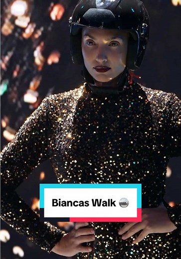 Bianca Sissing GNTM Runway Walk & Palast Trip