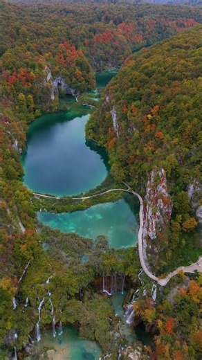 Plitvice Lakes in Autumn – Croatia's Most Beautiful National Park.
