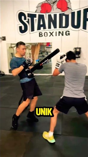 Training With 3rd Hand⁉️😳