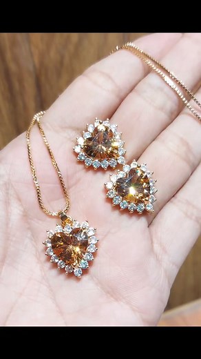 Heart shape gold plated set Shop now --- https://gnbaccessories.com/collections/pednant-pednants-sets | G&B Accessories