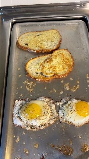 Breakfast the 1950s Way 🍳 | Cooking on My Antique Chambers Stove