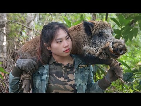 Wild Boar Traps and Extreme Winter Survival with Dangerous Animals, wild survival alone