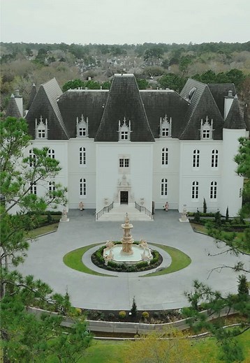 Lauren & Derek’s Breathtaking Wedding Day at Chateau Nouvelle