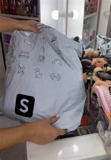 Roupas da SHEIN🖤 . Cupom de desconto 🏷️SCB6anielybissoli623 ⭐️SHEIN Fit Check Challenge! Pesquise por MDE8U na SHEIN para comprar exatamente o meu look e garantir descontos extras! @sheinbrasil @sheinofficial #SHEINtrends #SHEINsaveinstyle #ad #roupas #shein Nome da loja: Dazy 🆔 26969026 Nome da loja: SHEIN Unity 🆔 23424377 Nome da loja: H’H 🆔 49117386 Nome da loja: Dazy SPICE 🆔 28368623 Nome da loja: Comfortcana 🆔 101031647