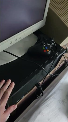 Installing Windows 11 on the oldest pc possible! #windows11 #windows #microsoft #oldest #trending