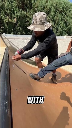 Building a mini ramp step by step‼️🔨 #ramp #skatepark #miniramp #oc #ramp #backyard #prefab #skate
