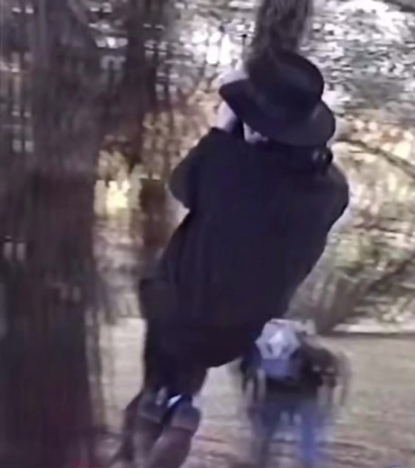 michael just playing 🤍 #michaeljackson #moonwalker #mjj #mjjforever #mjjfan #mjinnocent #kingofpop #neverland #mjjfam