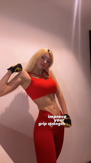 Rosy Rye | if you see me hanging… just know I’m working on my grip to crush PRs later | Instagram