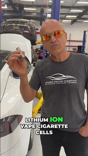 ⚡ How do thousands of tiny battery cells power an electric sports car #automobile #teslaroadster